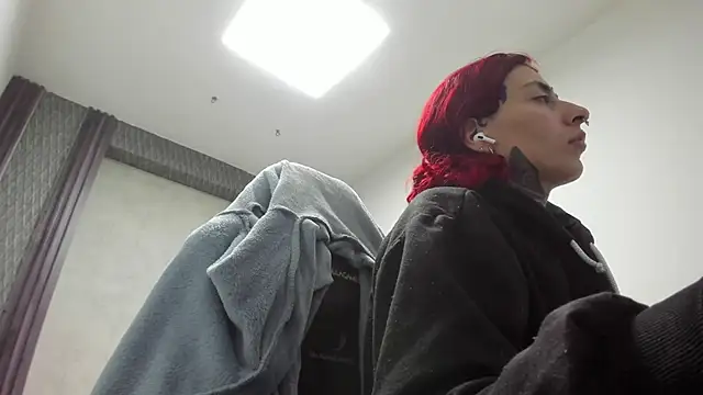 selene red  online show from 04/14/26, 01:32