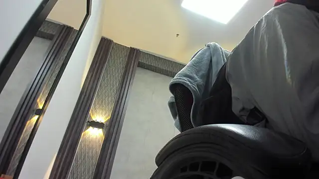 selene red  online show from 04/12/26, 01:53