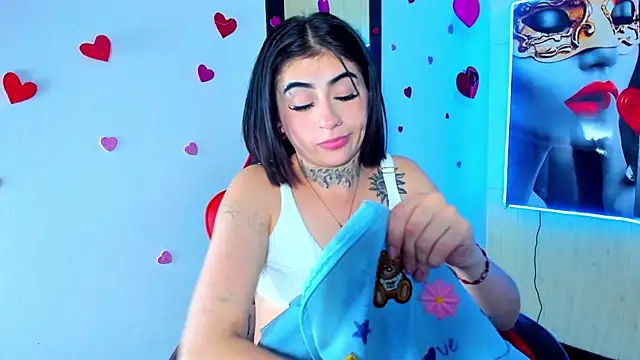 Snapshot of Bonnye_star chatting on 02/26/26, 04:12 Bonnye star online show from 02/26/26, 04:12