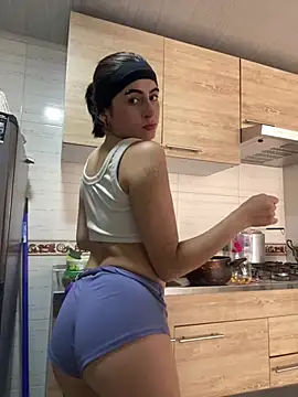 Snapshot of Bonnye_star chatting on 02/26/26, 07:25 Bonnye star online show from 02/26/26, 07:25