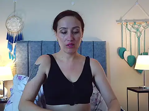 IberianMoonMK online show from 02/08/26, 05:32