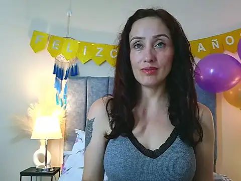 IberianMoonMK online show from 02/04/26, 05:41