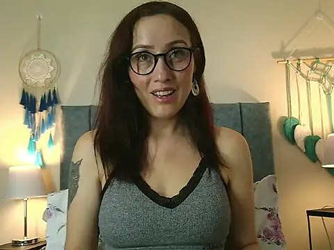 IberianMoonMK online show from 04/17/26, 05:49