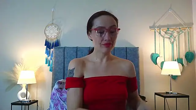 IberianMoonMK online show from 02/12/26, 05:34