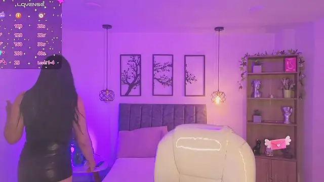 Snapshot of Abigaiil__ds chatting on 12/15/25, 07:31 Abigaiil ds online show from 12/15/25, 07:31