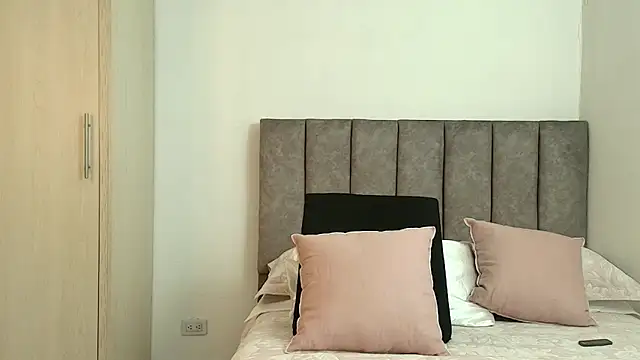 Snapshot of karina_lewis_ chatting on 02/05/26, 03:57 karina lewis online show from 02/05/26, 03:57