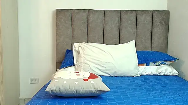 karina lewis  online show from 12/16/25, 04:06