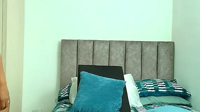 karina lewis  online show from 03/14/26, 03:56