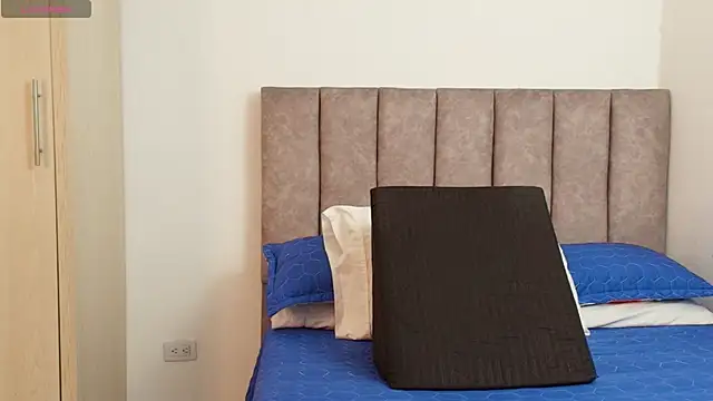 karina lewis  online show from 03/15/25, 04:02