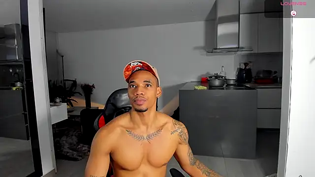 Snapshot of TROYWESLY- chatting on 10/24/25, 12:09 TROYWESLY- online show from 10/24/25, 12:09