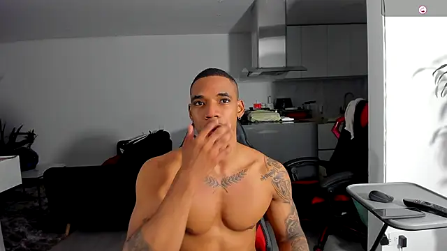 Snapshot of TROYWESLY- chatting on 11/19/25, 02:33 TROYWESLY- online show from 11/19/25, 02:33