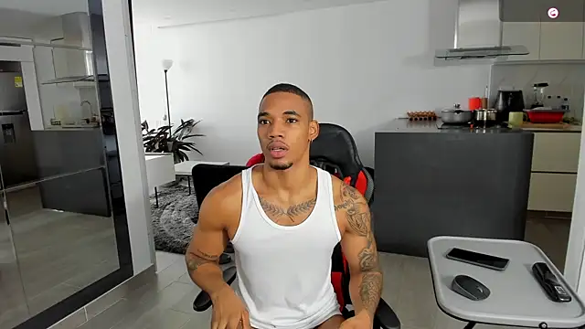 Snapshot of TROYWESLY- chatting on 11/12/25, 02:54 TROYWESLY- online show from 11/12/25, 02:54