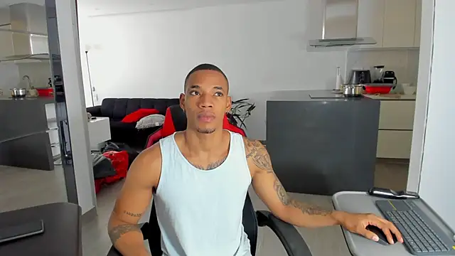 Snapshot of TROYWESLY- chatting on 02/05/26, 04:25 TROYWESLY- online show from 02/05/26, 04:25