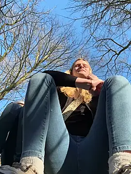 emma neko online show from 03/18/25, 03:44