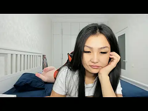 Missykitty01 online show from 10/25/25, 12:32