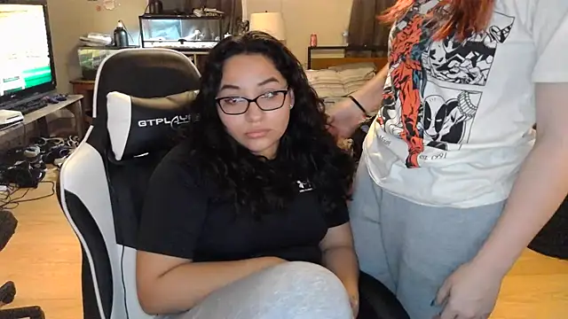 Elliewgfs online show from 12/15/24, 01:13