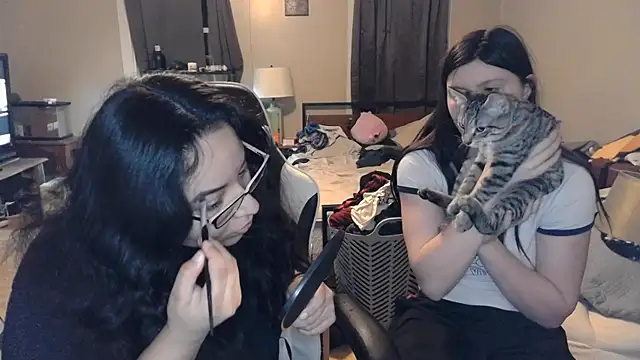 Elliewgfs online show from 03/12/25, 12:31