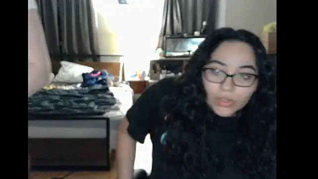 Elliewgfs online show from 03/19/25, 02:27