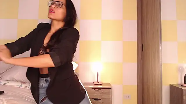 Roussmariehenao online show from 05/11/26, 11:11