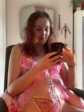 Snapshot of Littlelolo60 chatting on 03/06/25, 03:56 Littlelolo60 online show from 03/06/25, 03:56