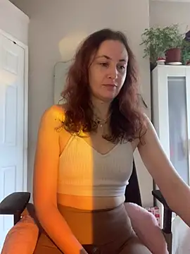 Snapshot of Littlelolo60 chatting on 02/28/25, 09:47 Littlelolo60 online show from 02/28/25, 09:47