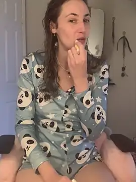 Snapshot of Littlelolo60 chatting on 01/20/25, 03:39 Littlelolo60 online show from 01/20/25, 03:39