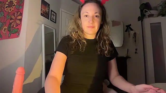 Littlelolo60 online show from 02/06/26, 06:48