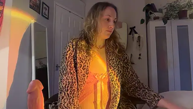 Littlelolo60 online show from 02/05/26, 05:20