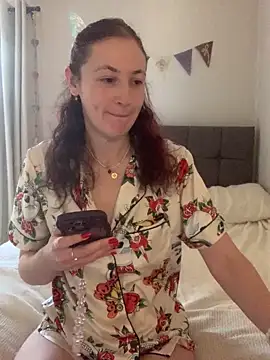 Snapshot of Littlelolo60 chatting on 02/07/25, 08:33 Littlelolo60 online show from 02/07/25, 08:33