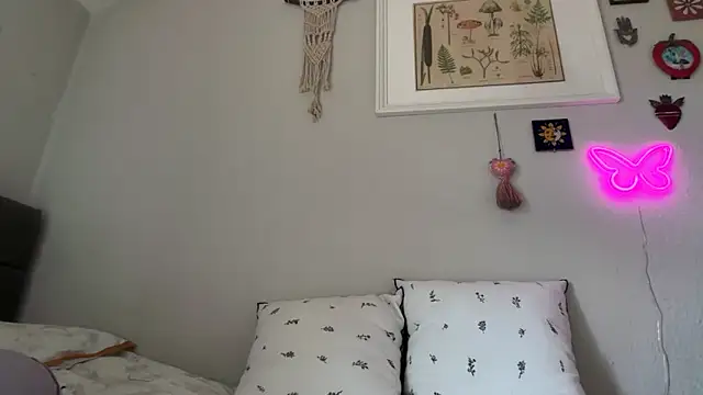 Littlelolo60 online show from 04/19/26, 09:43