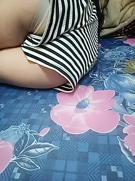 Snapshot of Cute_girl20 chatting on 06/12/26, 07:44 Cute girl20 online show from 06/12/26, 07:44
