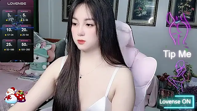 Snapshot of _Nana_20 chatting on 10/20/25, 03:23 Nana 20 online show from 10/20/25, 03:23
