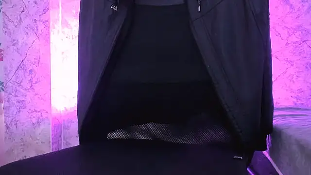 AnddieBaker online show from 12/02/25, 05:20