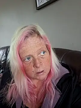 chubby british blonde uk online show from 02/17/26, 01:52