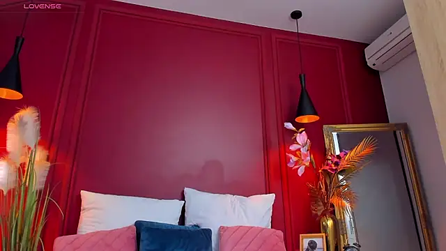 Snapshot of AprilWong chatting on 02/26/25, 06:19 AprilWong online show from 02/26/25, 06:19