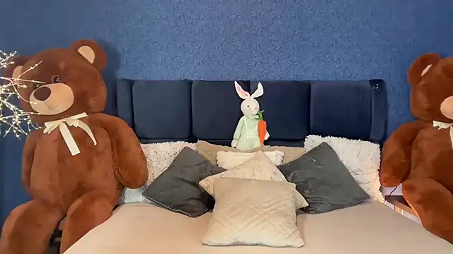 Mika Miller online show from 04/06/26, 11:06