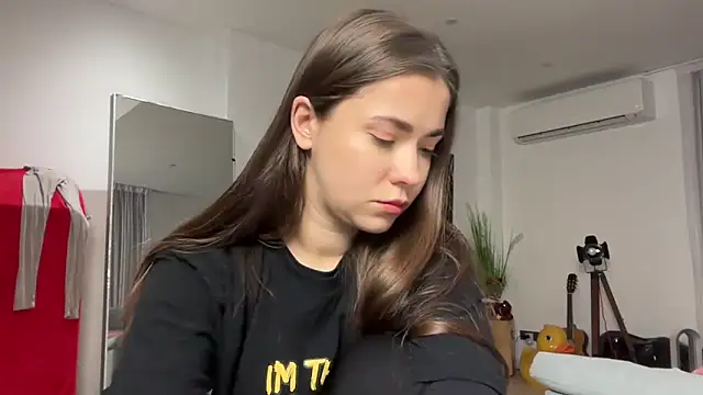 Mika Miller online show from 02/06/26, 07:04