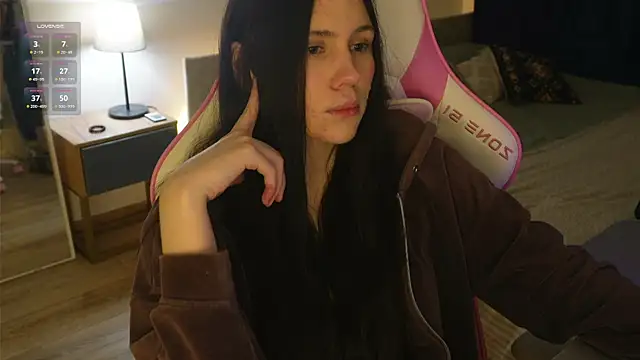 jennetdoll online show from 02/19/25, 07:37
