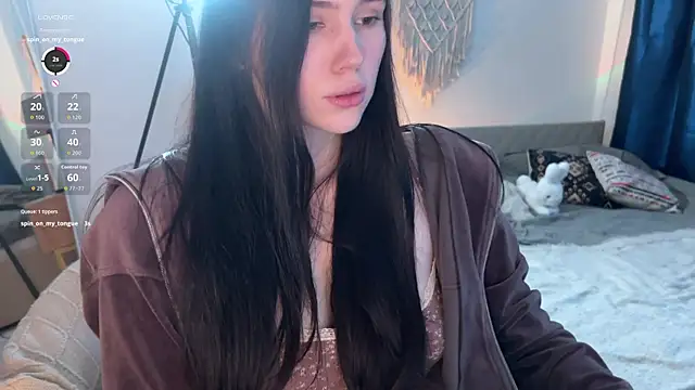 jennetdoll online show from 09/18/25, 01:14