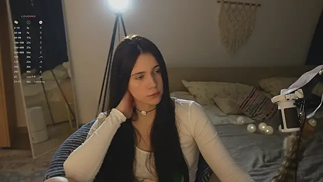 Snapshot of jennetdoll chatting on 02/19/26, 05:10 jennetdoll online show from 02/19/26, 05:10