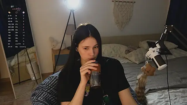 jennetdoll online show from 03/24/26, 07:36