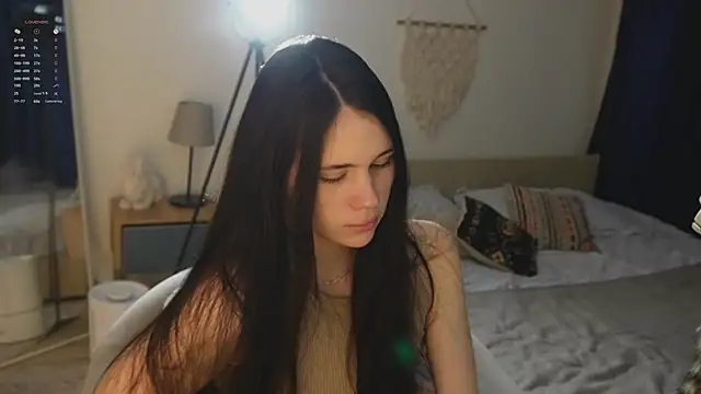 jennetdoll online show from 11/28/25, 05:35