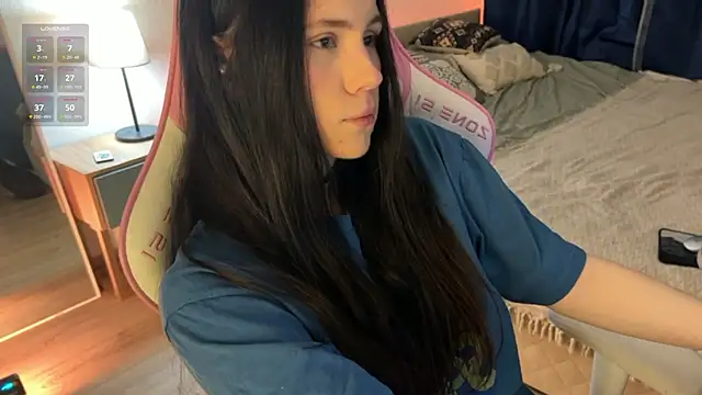 jennetdoll online show from 02/17/25, 02:28