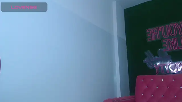 Snapshot of brenda_a_ chatting on 02/18/25, 01:44 brenda a online show from 02/18/25, 01:44