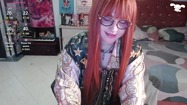 Snapshot of Avril2001 chatting on 10/19/25, 03:42 Avril2001 online show from 10/19/25, 03:42