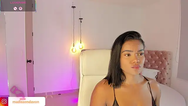 madisson davon online show from 10/04/25, 09:49