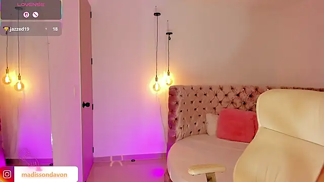 madisson davon online show from 10/14/25, 08:31