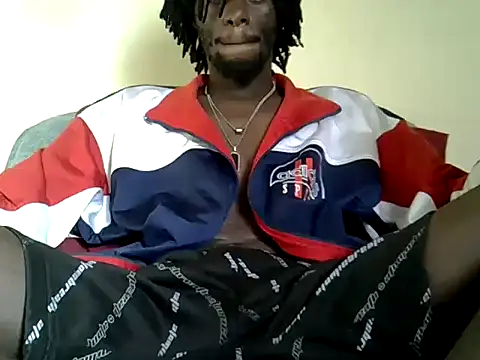 Snapshot of Delicious-D chatting on 05/13/26, 04:41 Delicious-D online show from 05/13/26, 04:41