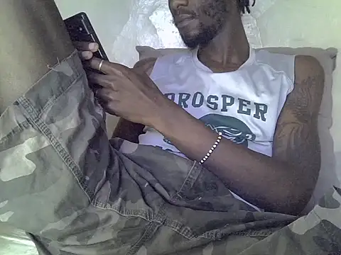 Snapshot of Delicious-D chatting on 03/06/25, 07:58 Delicious-D online show from 03/06/25, 07:58
