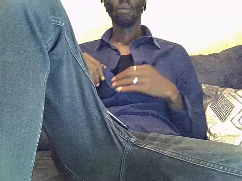Snapshot of Delicious-D chatting on 03/12/25, 06:22 Delicious-D online show from 03/12/25, 06:22
